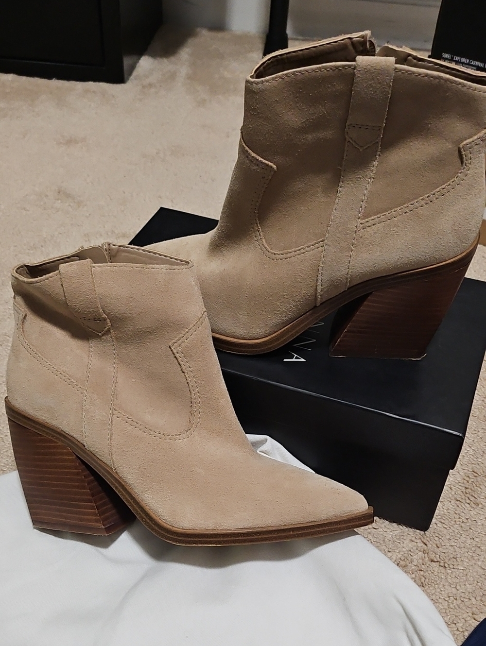 Vince Camuto Beige Suede Ankle Boots Block Heel 7